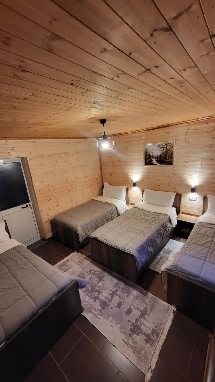 Bujtina Pllumi Theth Bed & Breakfast Oda fotoğraf