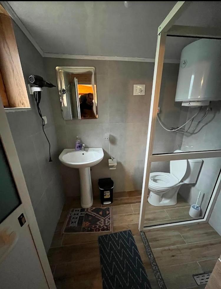 Bujtina Pllumi Theth Bed & Breakfast Dış mekan fotoğraf